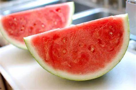 捧瓜的瓜心可以吃吗,揭秘瓜心可食用之谜