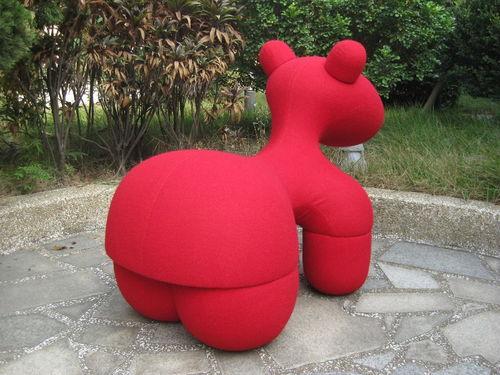 小马网红椅,引领潮流的家居新宠