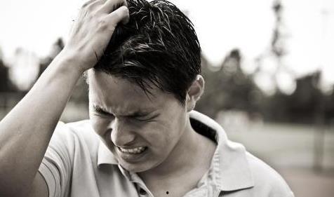 娱乐吃瓜探班男艺人,探班男艺人，吃瓜群众眼中的幕后故事